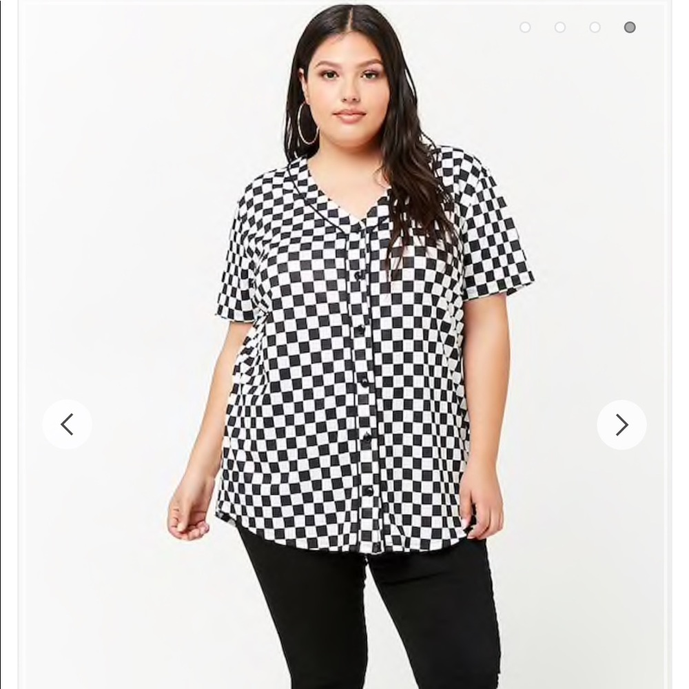 Forever 21 checkered baseball tee